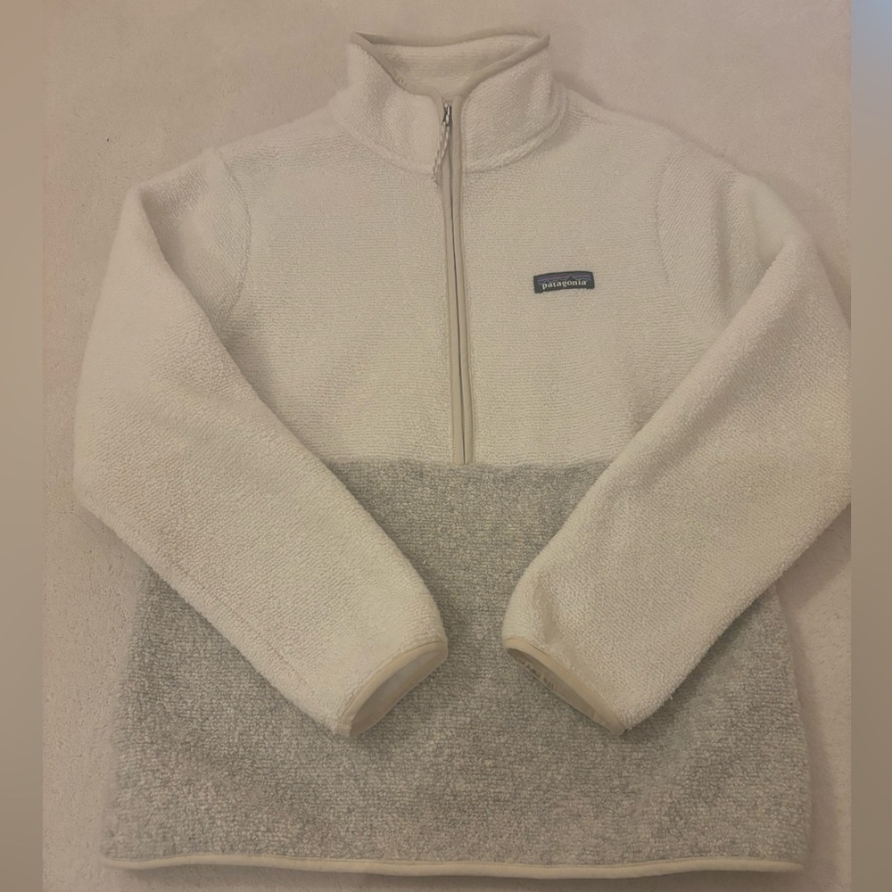 Patagonia zip fleece in cream and taupe/grey